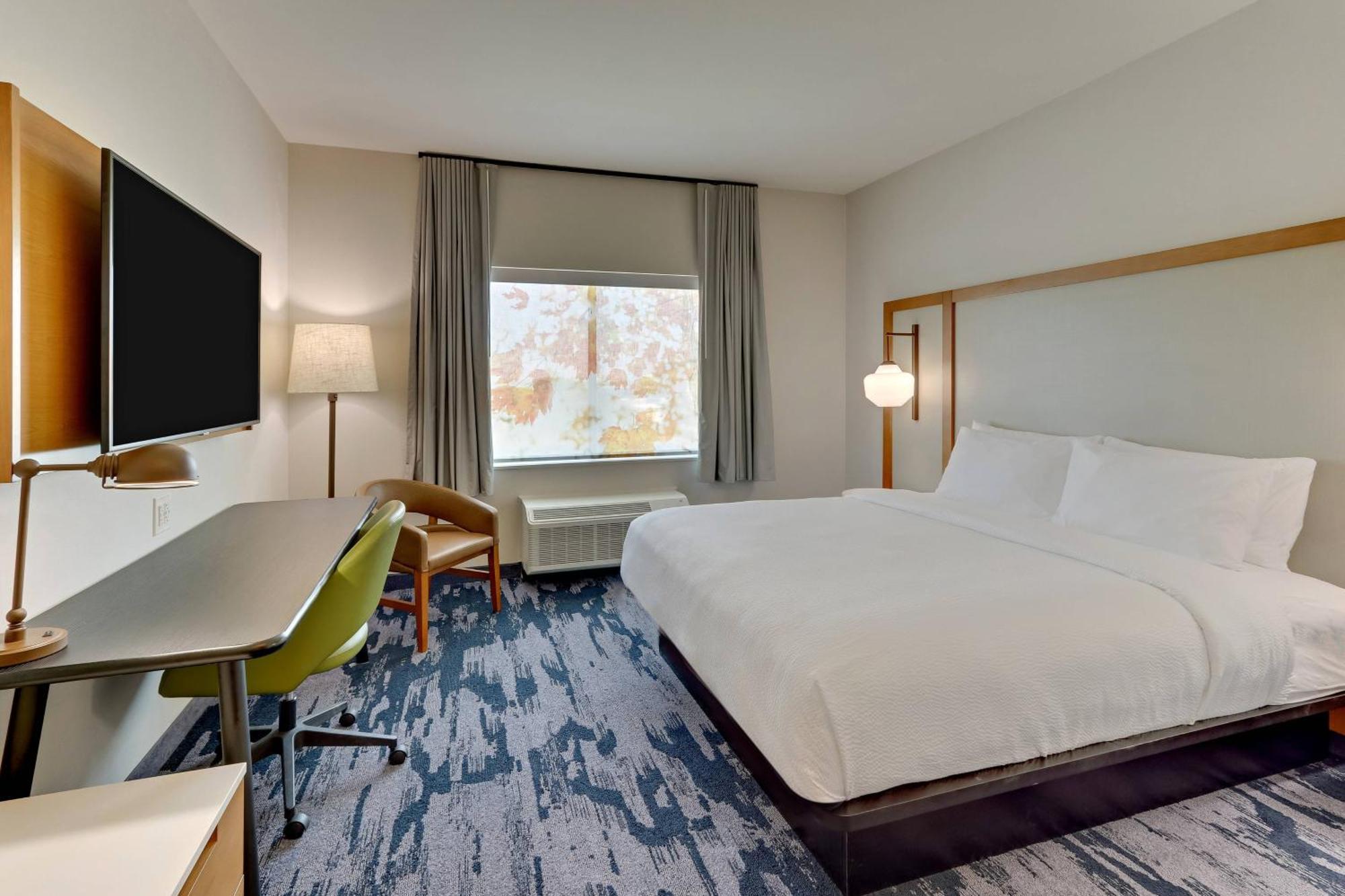 King Room Roll Shower Mobility Access or Hearing Accessible